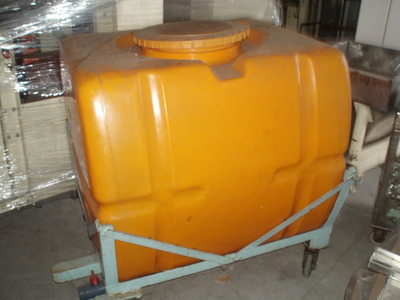 樹脂タンク　800L